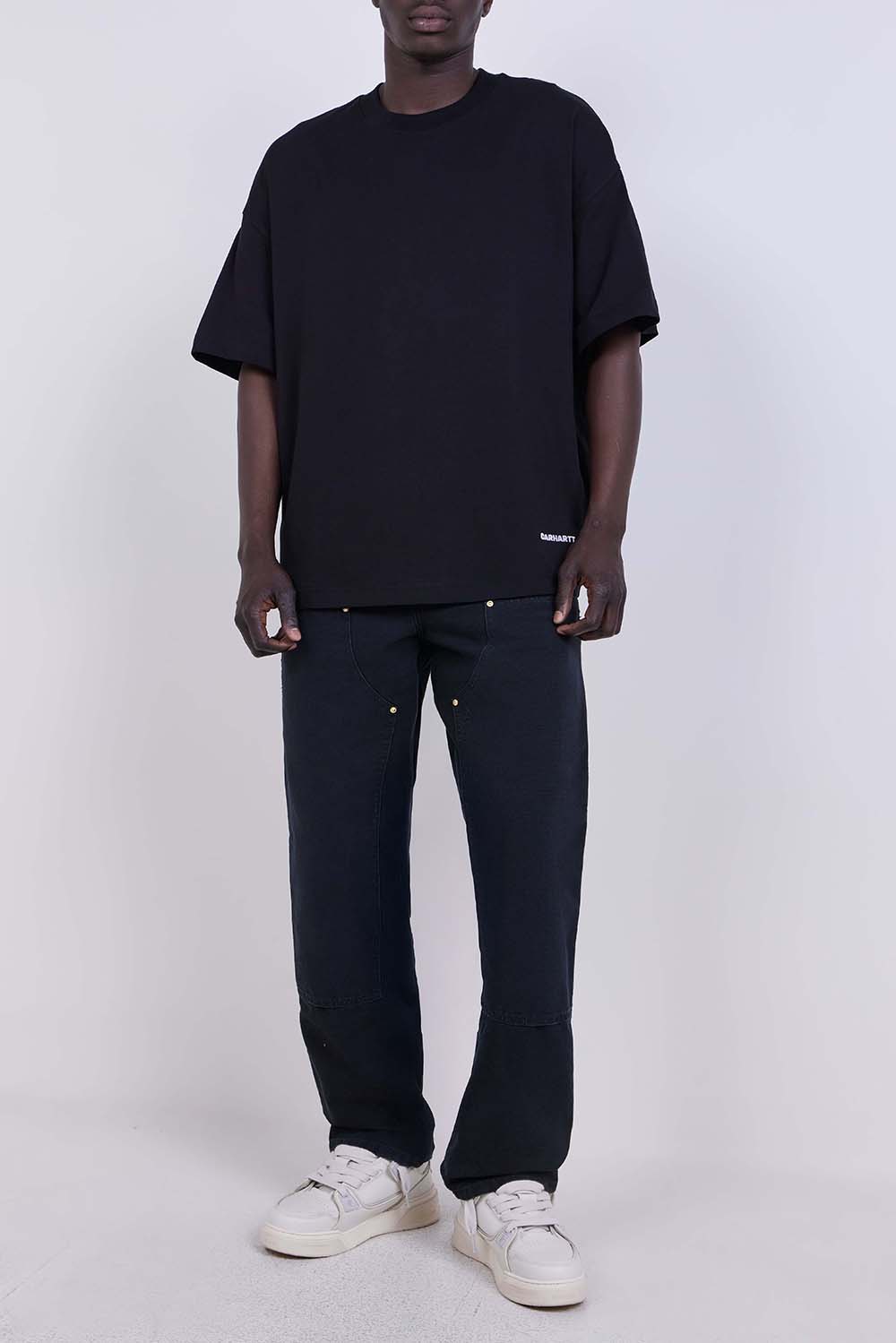 תמונת כל הלוק של מכנסי ג'ינס דאבל ניי